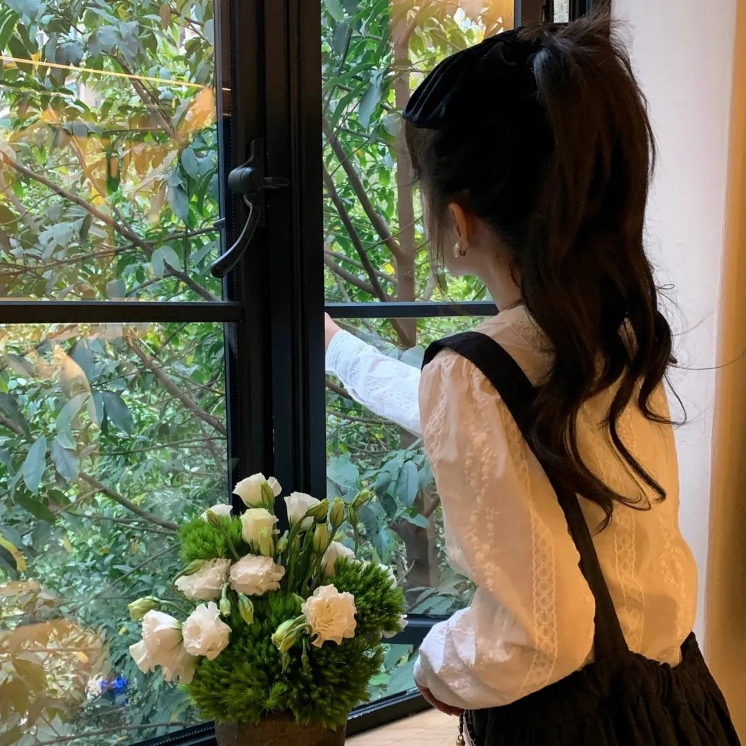 深蓝与月光